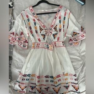 Tularosa Dress, size medium. Super cute for beach trip!